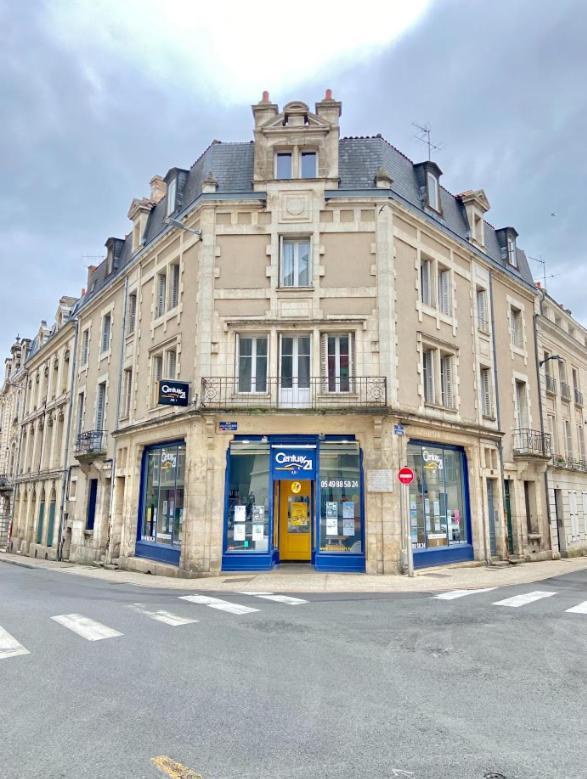 L'Ancienne Comedie, En Hyper Centre Poitiers Exterior photo